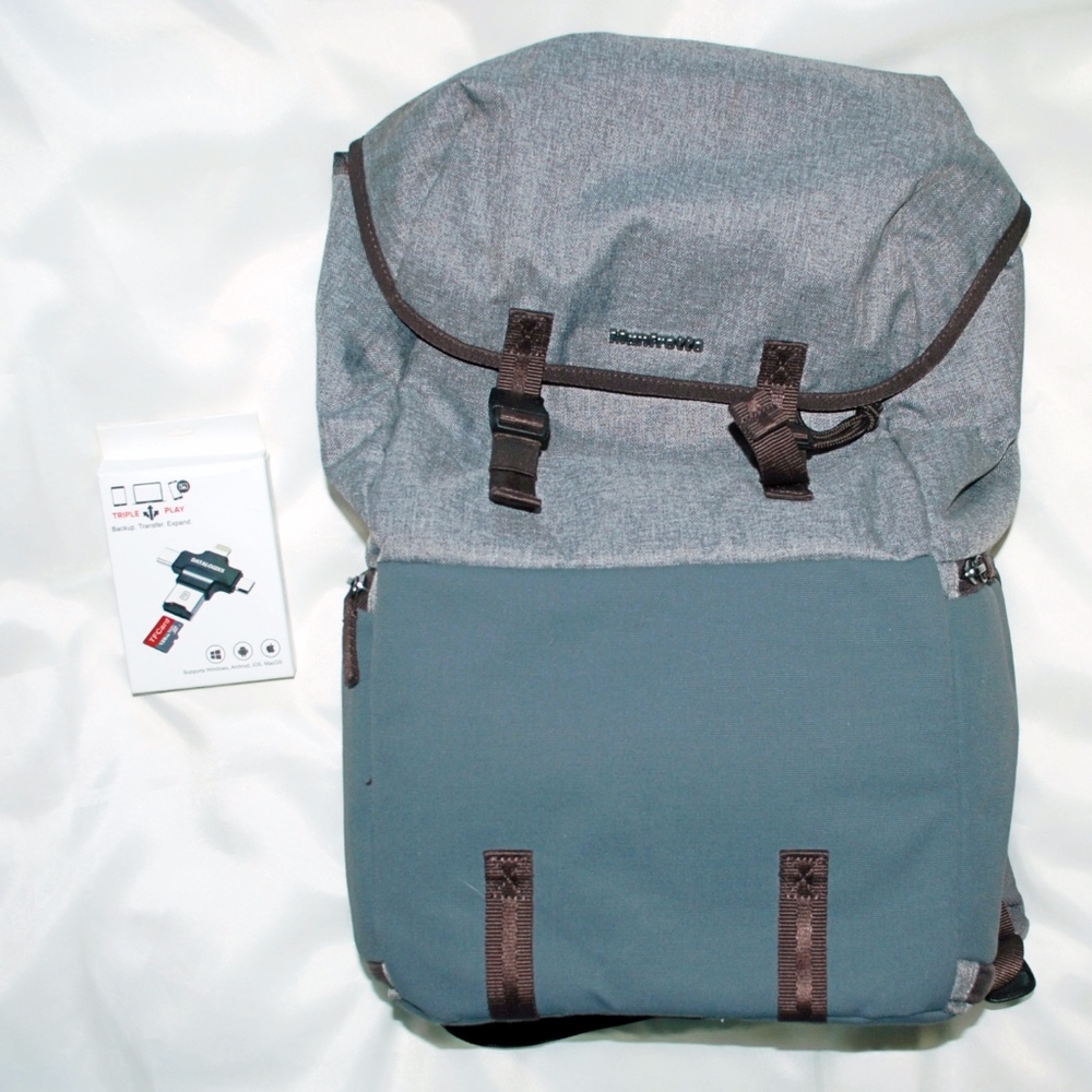 Manfrotto 'Photographer' Bundle (Bag + SD Card)
